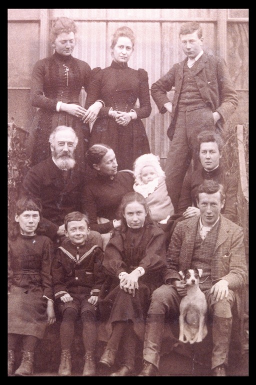 The-Wilson-Family-photo-1890-FC-high