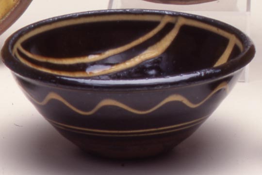 michael-cardew-bowl-about-1935_6286095226_o